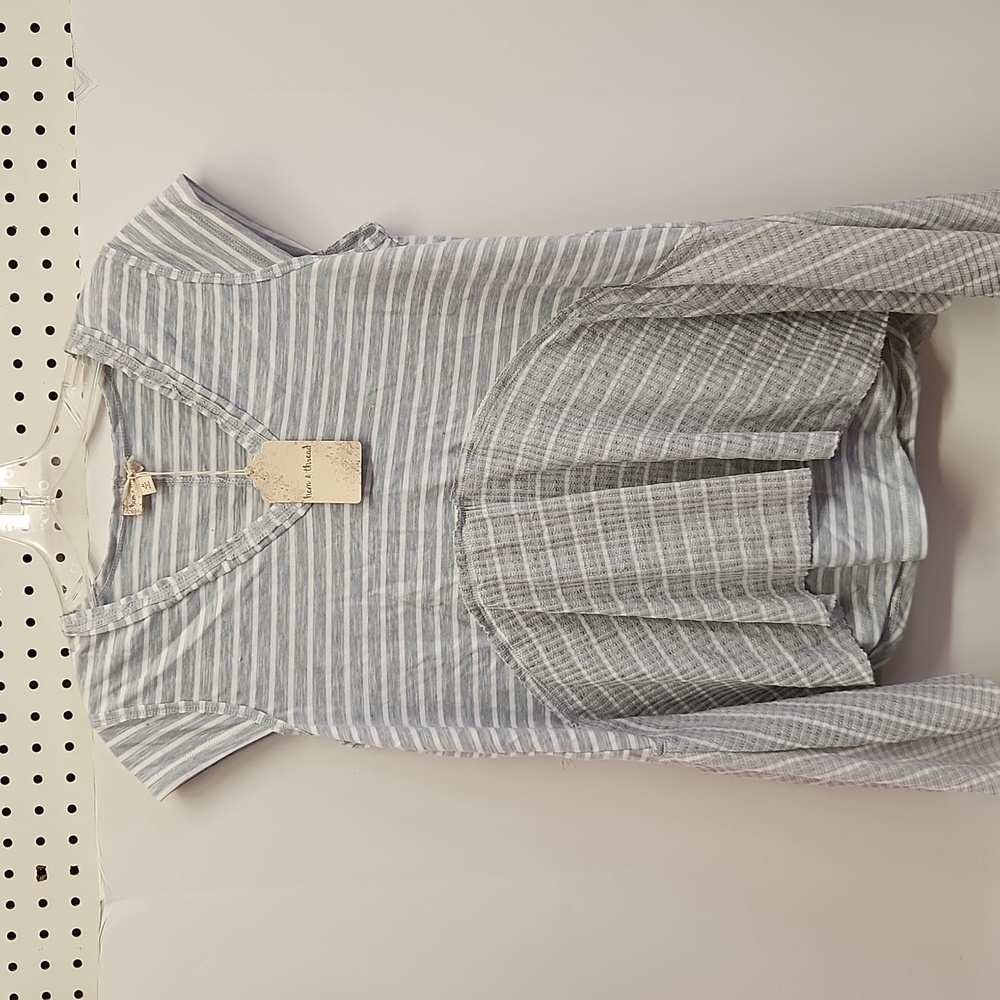 HEM and thread NWT top stripes with ruffled overlay cap sleeves